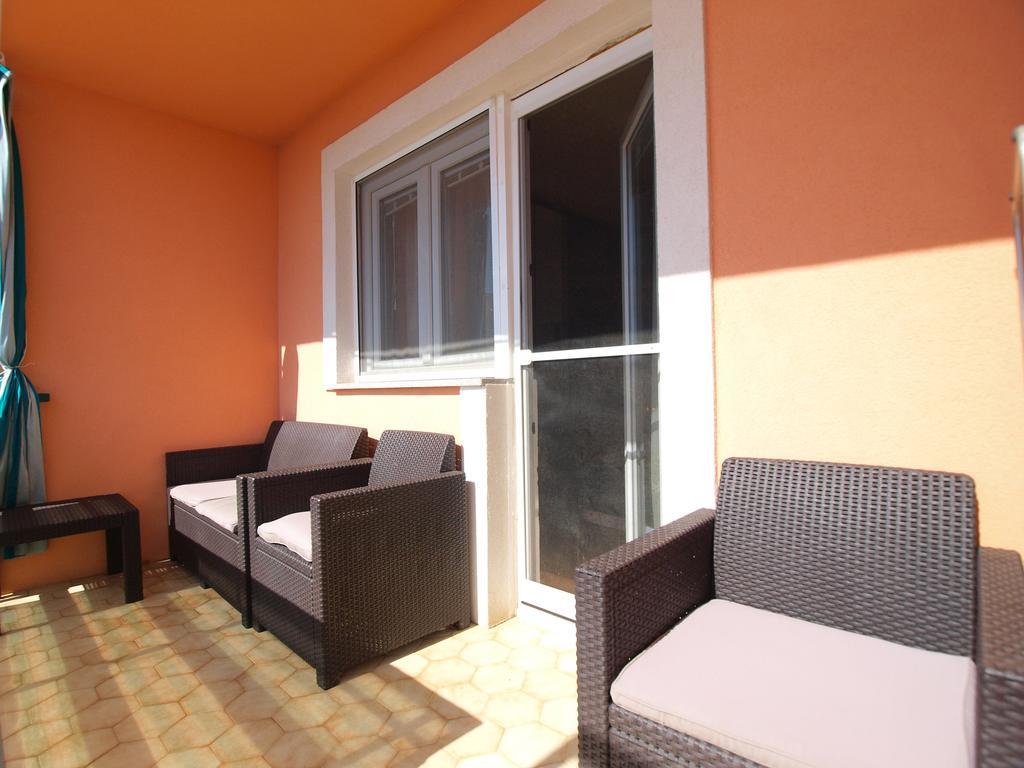 Apartment Luisa 1437 Peruški Exterior foto